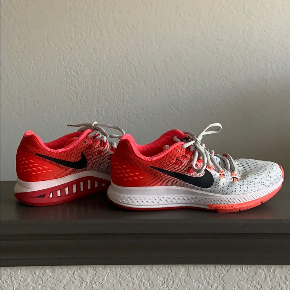 NIKE Zoom Structure 19-Coral and Grey Tennis Shoes